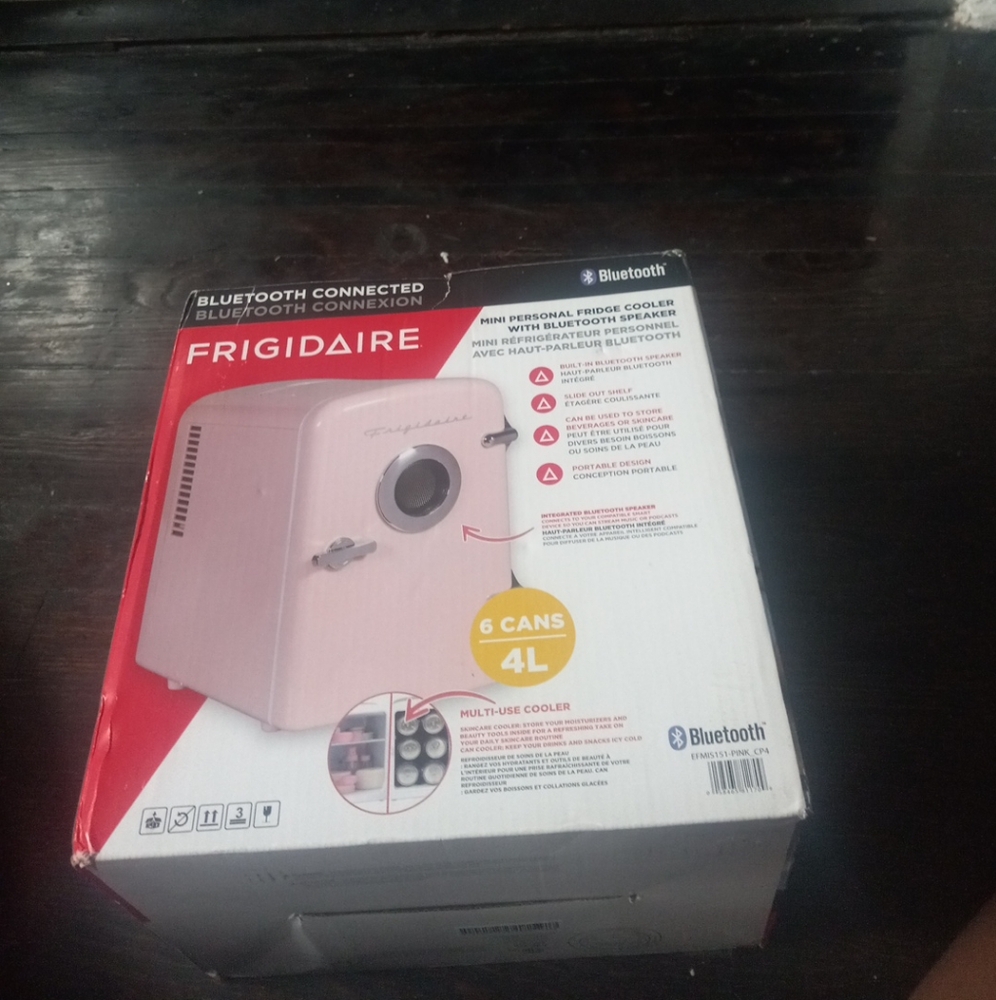 Frigidaire, 6 Can/4 Liter Mini Personal Fridge Cooler, With Bluetooth® Speaker,